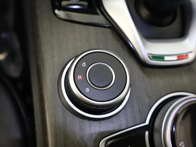 2022 Alfa Romeo Stelvio Ti AWD