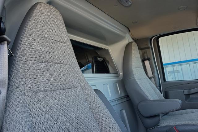 2023 GMC Savana Cargo RWD 2500 Regular Wheelbase Work Van