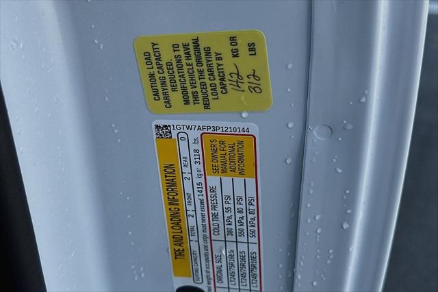 2023 GMC Savana Cargo RWD 2500 Regular Wheelbase Work Van
