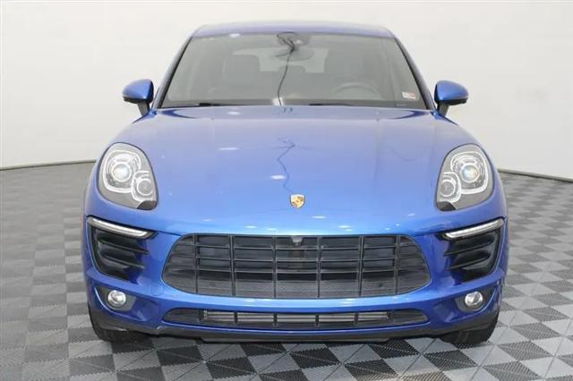 2017 Porsche Macan Standard