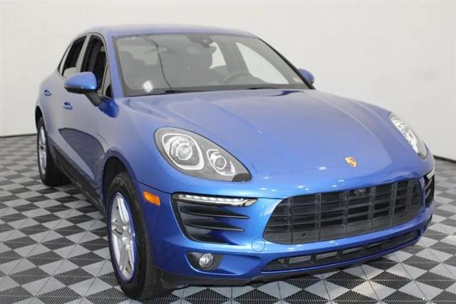 2017 Porsche Macan Standard