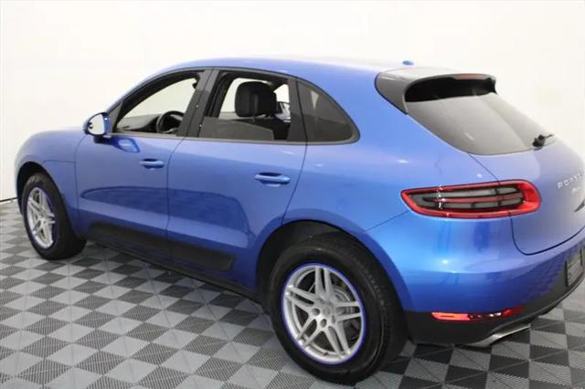 2017 Porsche Macan Standard