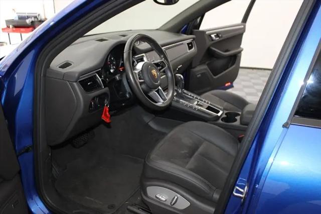2017 Porsche Macan Standard