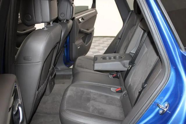 2017 Porsche Macan Standard