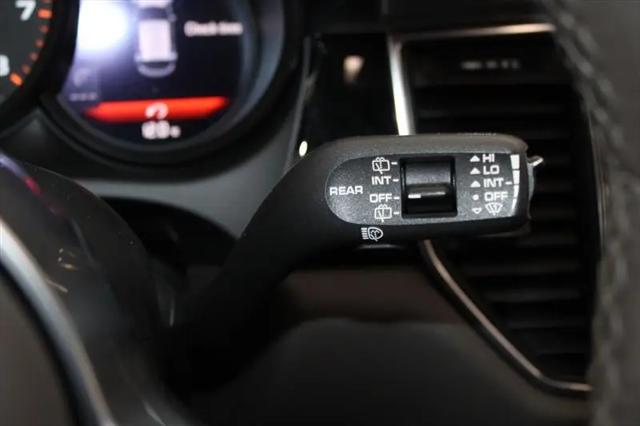 2017 Porsche Macan Standard