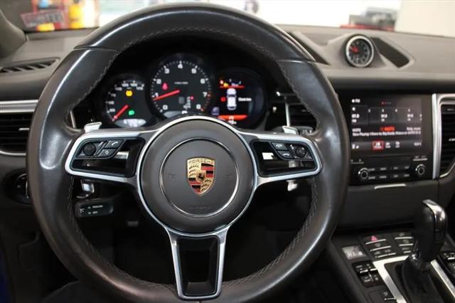 2017 Porsche Macan Standard