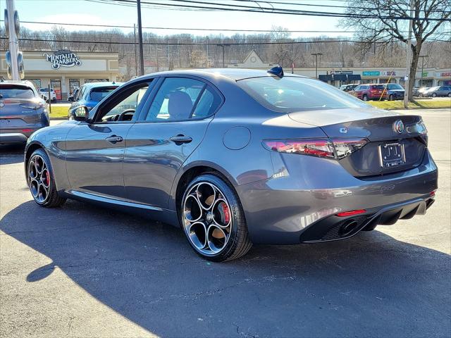 2024 Alfa Romeo Giulia GIULIA VELOCE AWD 2024 Alfa Romeo Giulia GIULIA VELOCE AWD