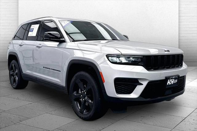 2023 Jeep Grand Cherokee Altitude 4x4 for sale in Papillion, NE