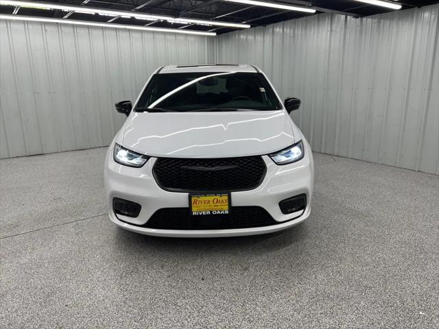 2023 Chrysler Pacifica Hybrid Limited