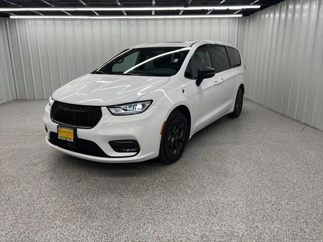 2023 Chrysler Pacifica Hybrid Limited