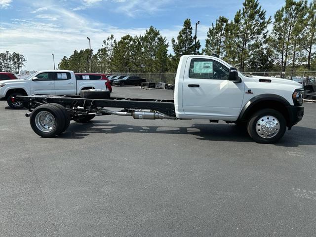 2024 RAM Ram 5500 Chassis Cab RAM 5500 TRADESMAN CHASSIS REGULAR CAB 4X2 120 CA