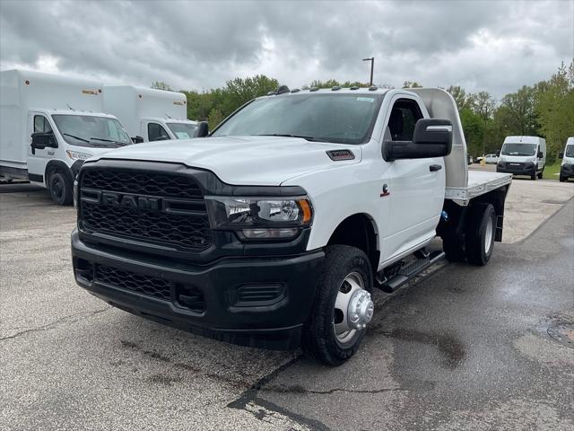 2024 RAM Ram 3500 Chassis Cab RAM 3500 TRADESMAN CHASSIS REGULAR CAB 4X2 60 CA 2024 RAM Ram 3500 Chassis Cab RAM 3500 TRADESMAN CHASSIS REGULAR CAB 4X2 60 CA