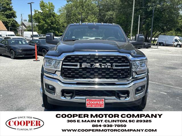 2024 RAM Ram 5500 Chassis Cab RAM 5500 SLT CHASSIS REGULAR CAB 4X4 120 CA
