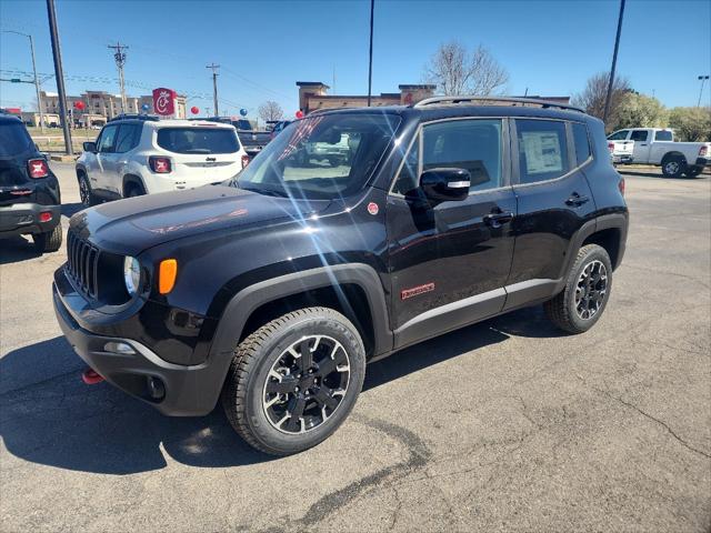 2023 Jeep Renegade RENEGADE TRAILHAWK 4X4