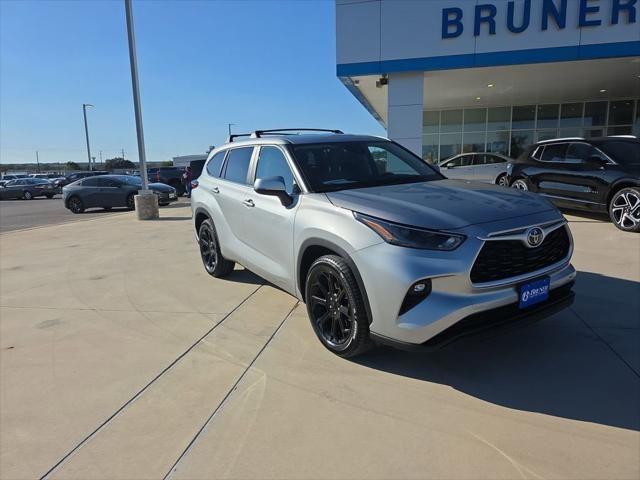 2023 Toyota Highlander LE 2023 Toyota Highlander LE