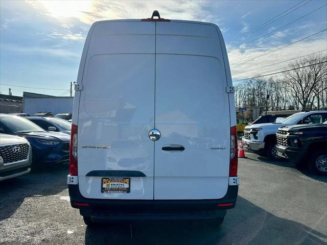 2019 Freightliner Sprinter Standard Roof V6