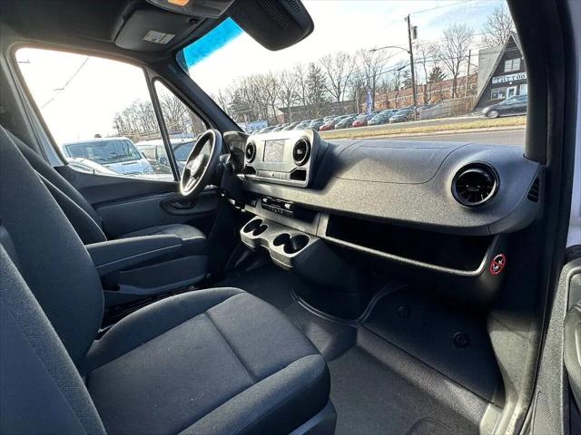 2019 Freightliner Sprinter Standard Roof V6