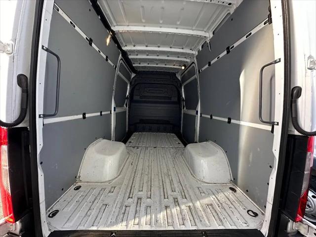 2019 Freightliner Sprinter Standard Roof V6