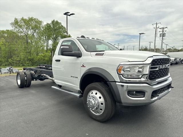 2024 RAM Ram 5500 Chassis Cab RAM 5500 SLT CHASSIS REGULAR CAB 4X4 120 CA