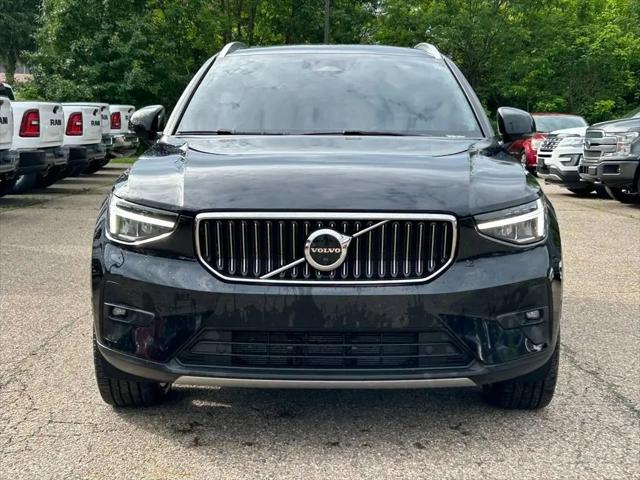2023 Volvo XC40 B5 Plus Bright Theme