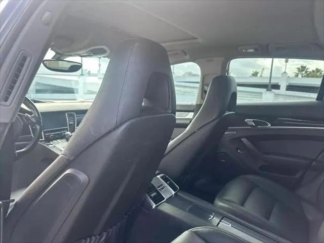 2015 Porsche Panamera 4