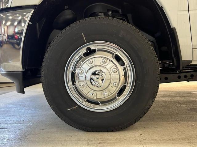 2024 Ram 3500 Chassis Cab Tradesman/SLT