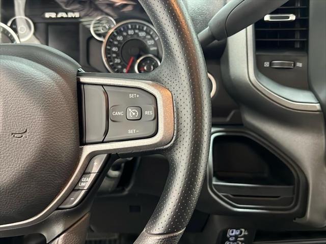 2024 Ram 3500 Chassis Cab Tradesman/SLT