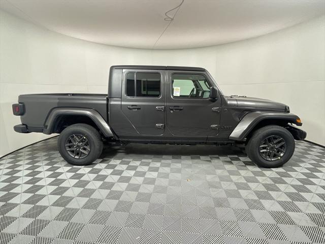 2024 Jeep Gladiator GLADIATOR SPORT S 4X4