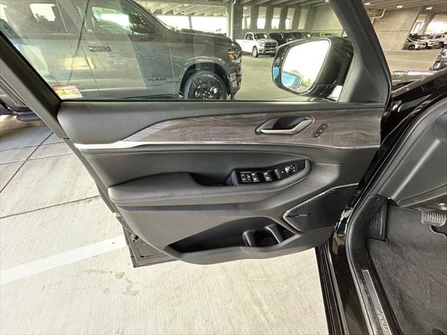 2022 Jeep Grand Cherokee 4xe Overland