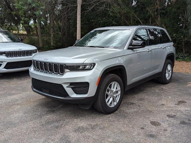 2024 Jeep Grand Cherokee GRAND CHEROKEE LAREDO X 4X2