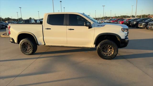 2023 Chevrolet Silverado 1500 4WD Crew Cab Short Bed ZR2 2023 Chevrolet Silverado 1500 4WD Crew Cab Short Bed ZR2