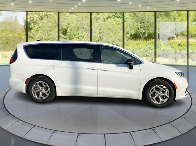 2024 Chrysler Pacifica PACIFICA LIMITED