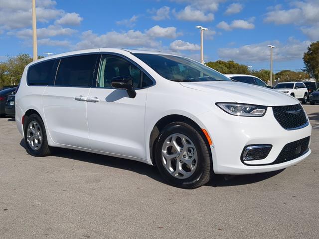 2024 Chrysler Pacifica PACIFICA LIMITED