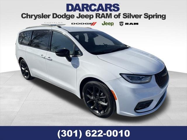 2024 Chrysler Pacifica PACIFICA TOURING L