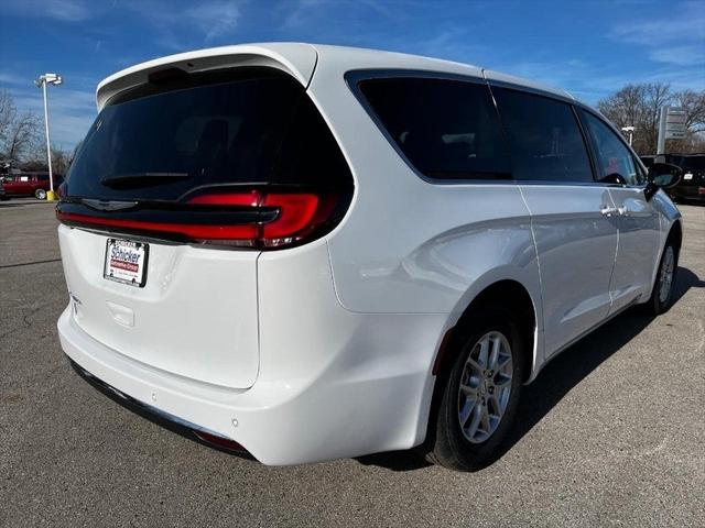 2024 Chrysler Pacifica PACIFICA TOURING L