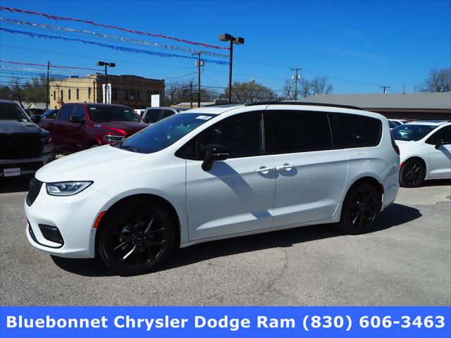 2024 Chrysler Pacifica PACIFICA LIMITED