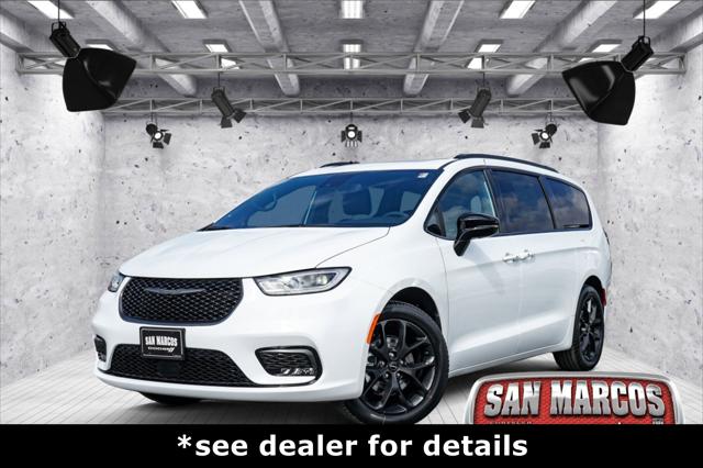 2024 Chrysler Pacifica PACIFICA LIMITED