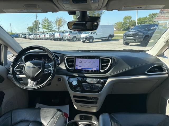 2022 Chrysler Pacifica Hybrid Touring L 2022 Chrysler Pacifica Hybrid Touring L