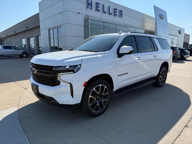 2023 Chevrolet Suburban 4WD RST