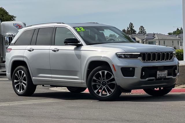 2022 Jeep Grand Cherokee Overland 4x2