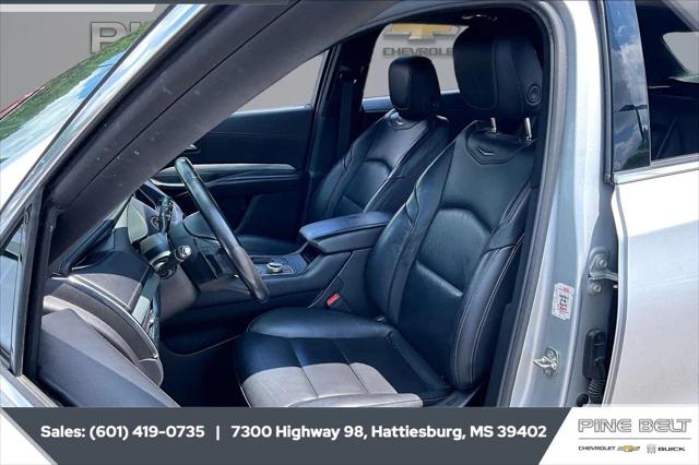 2022 Cadillac XT4 FWD Premium Luxury