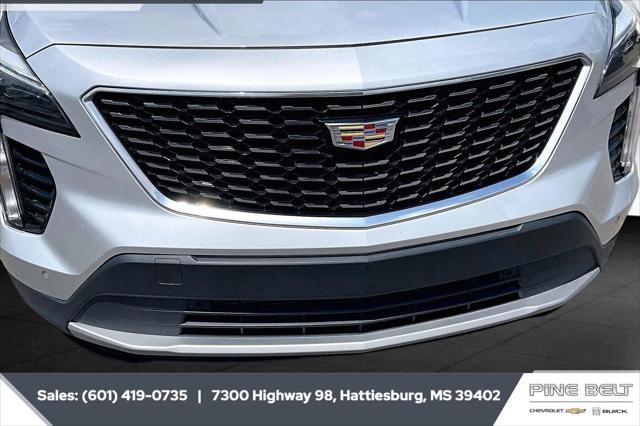 2022 Cadillac XT4 FWD Premium Luxury