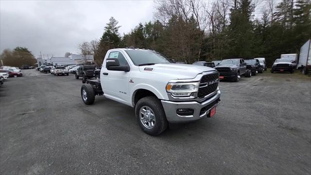 2024 RAM Ram 3500 Chassis Cab RAM 3500 SLT CHASSIS REGULAR CAB 4X4 60 CA