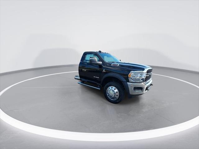 2024 RAM Ram 5500 Chassis Cab RAM 5500 SLT CHASSIS REGULAR CAB 4X4 120 CA