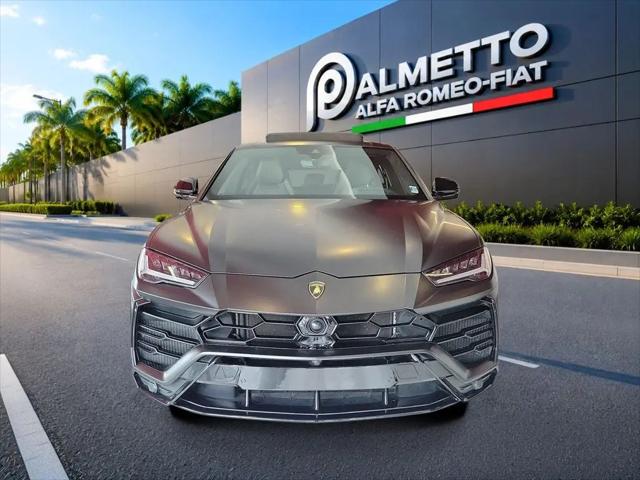 2022 Lamborghini Urus Graphite Capsule