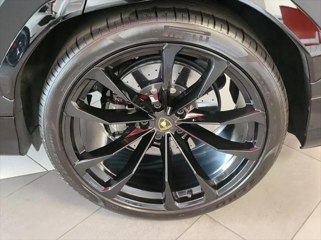 2022 Lamborghini Urus Graphite Capsule