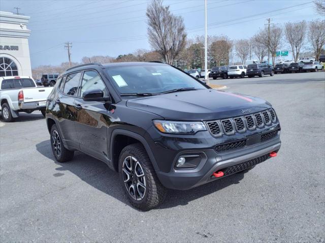 2024 Jeep Compass COMPASS TRAILHAWK 4X4