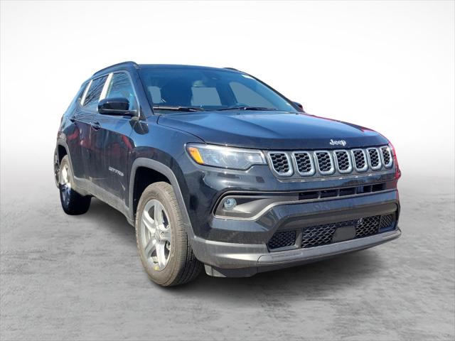 2024 Jeep Compass COMPASS LATITUDE 4X4