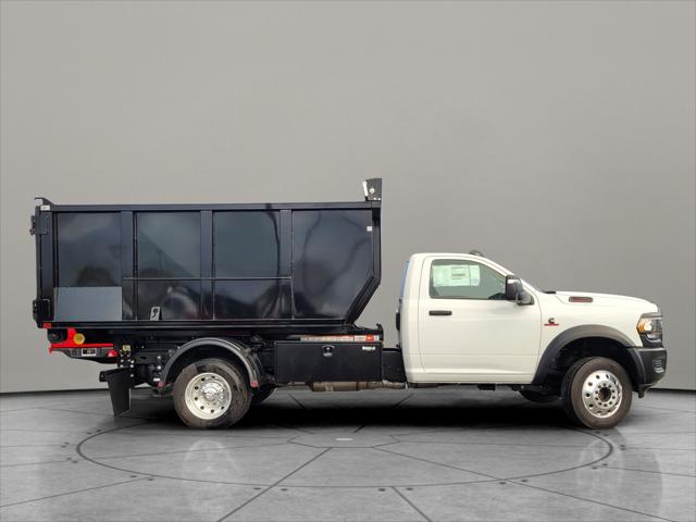 2024 RAM Ram 5500 Chassis Cab RAM 5500 TRADESMAN CHASSIS REGULAR CAB 4X4 84 CA 2024 RAM Ram 5500 Chassis Cab RAM 5500 TRADESMAN CHASSIS REGULAR CAB 4X4 84 CA