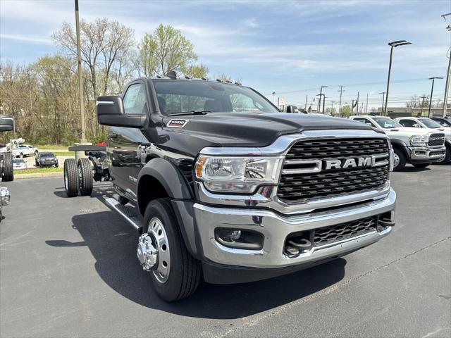 2024 RAM Ram 5500 Chassis Cab RAM 5500 SLT CHASSIS REGULAR CAB 4X4 120 CA